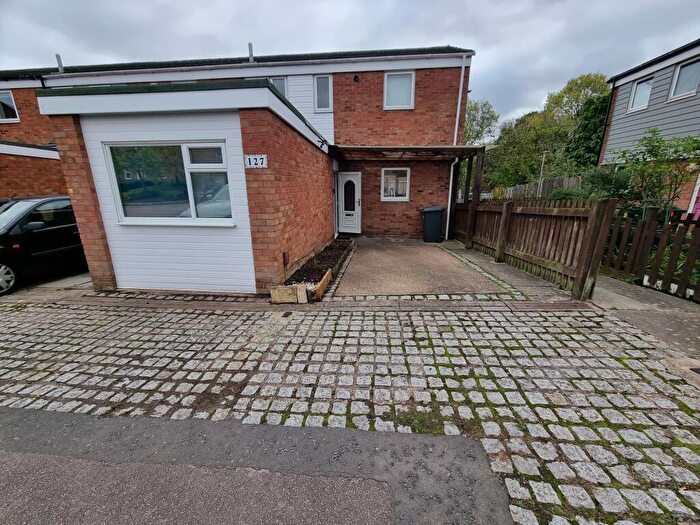 3 Bedroom Town House For Sale In Harris Road, Leicester, LE4