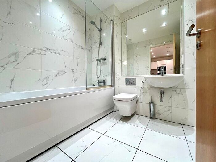 2 Bedroom Apartment To Rent In Windmill Street, Birmingham, B1