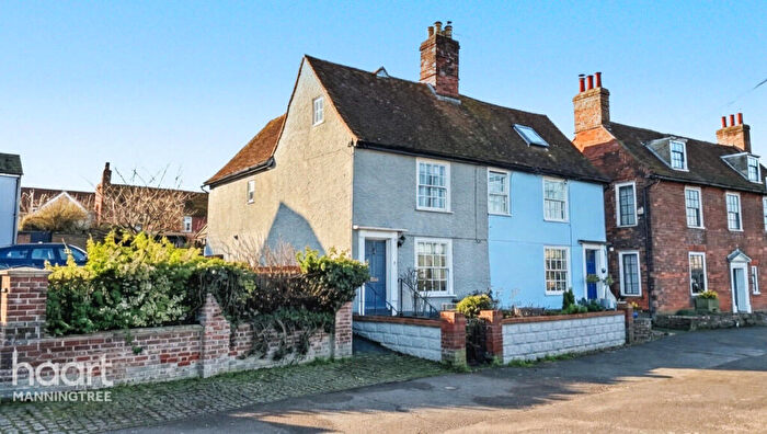 4 Bedroom Semi Detached House For Sale In The Walls, Manningtree, Essex, CO11