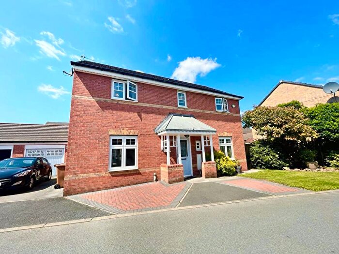4 Bedroom Detached House For Sale In Roving Bridge Rise, Agecroft, Swinton -, M27