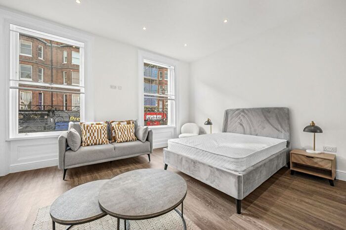 Studio To Rent In Queensway, Bayswater, W2