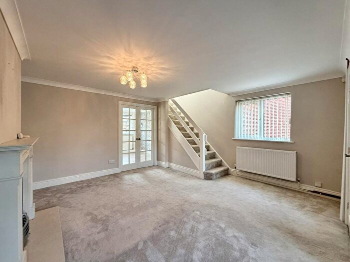 3 Bedroom Semi-Detached House To Rent In Westmorland Way, Sprotbrough, Doncaster, DN5