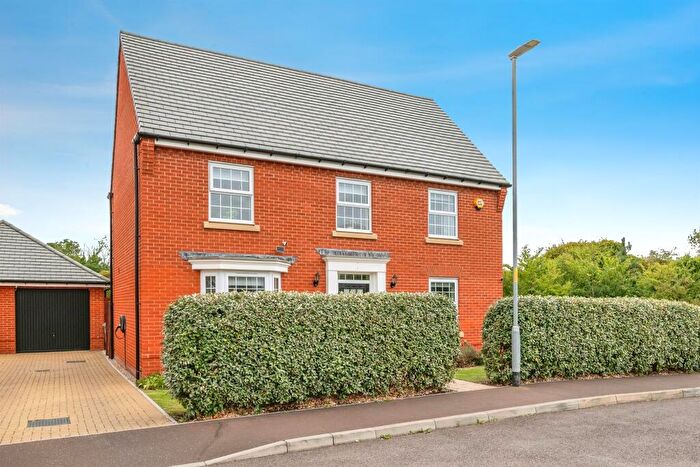 4 Bedroom Detached House For Sale In Prince Of Wales Drive, Aylsham, Norwich, NR11