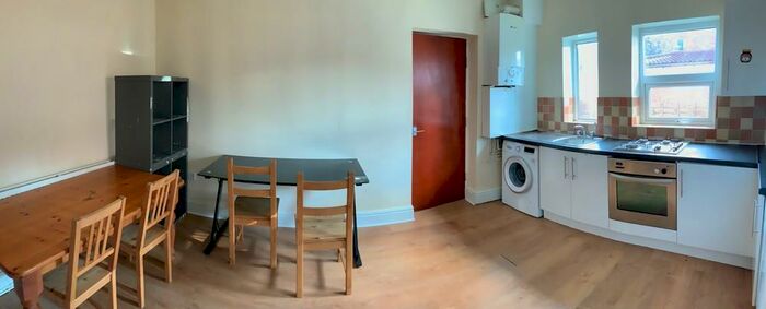 3 Bedroom Terraced House To Rent In Edgeworth Drive, Fallowfield, M14