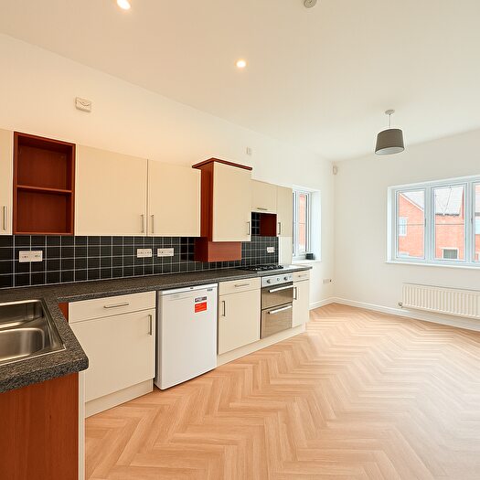 2 Bedroom Duplex To Rent In Commongate, Macclesfield, Cheshire, SK10