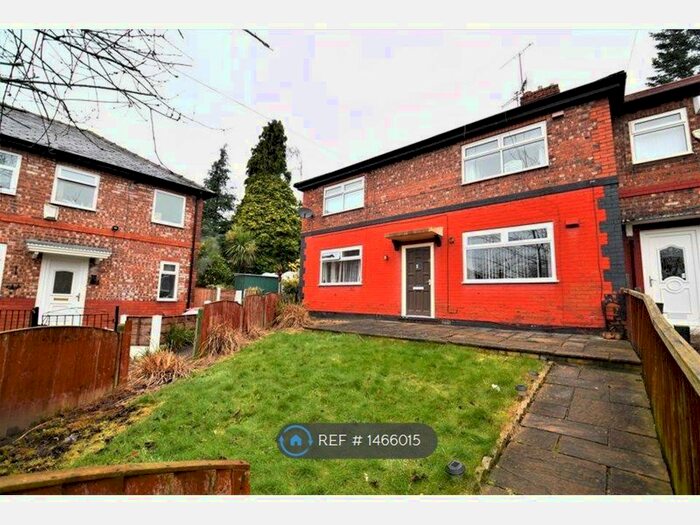 2 Bedroom Flat To Rent In Otley Avenue, Salford, M6