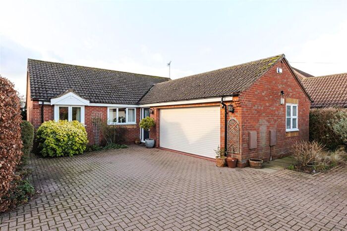 3 Bedroom Detached Bungalow For Sale In Poplar Grove, Scotter, DN21