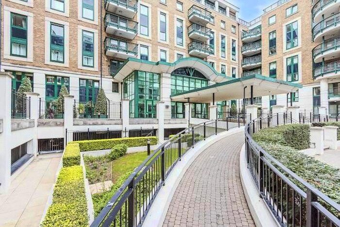 2 Bedroom Flat To Rent In Warren House, Beckford Close, W14