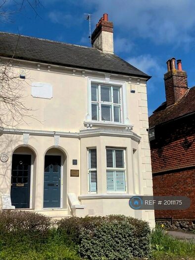 1 Bedroom Flat To Rent In High Street, Lenham, Maidstone, ME17