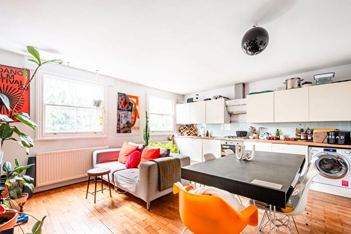 1 Bedroom Flat For Sale In Dalston Lane, London, E8