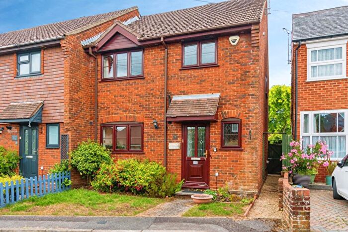 3 Bedroom End Of Terrace House For Sale In Clarence Road, Lyndhurst, Hampshire, SO43