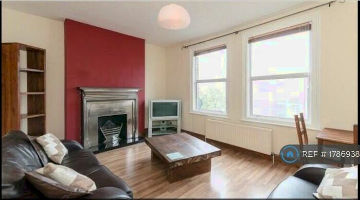 2 Bedroom Flat To Rent In London, London, N21