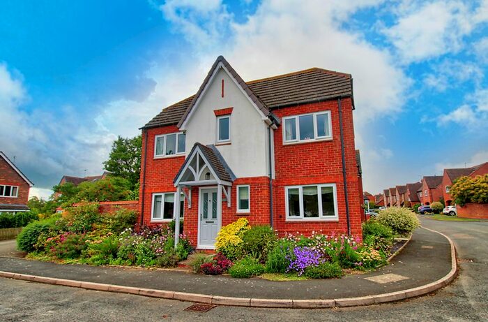 3 Bedroom Detached House For Sale In Pear Tree Way, Crowle, Worcester, WR7