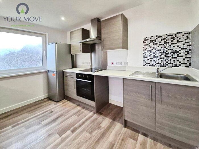 2 Bedroom Flat To Rent In Parkwood Rise, Keighley, West Yorkshire, BD21