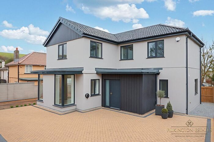 3 Bedroom Detached House For Sale In Woodside Avenue, Plymouth, Devon, PL9