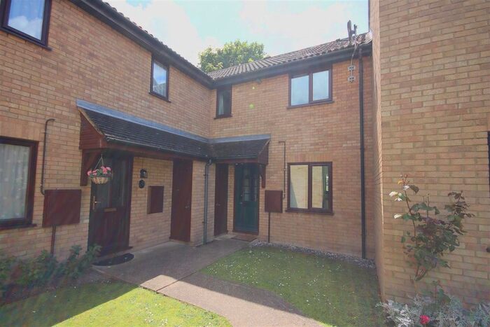 2 Bedroom Property To Rent In Whitgift Road, Teversham, Cambridge, CB1