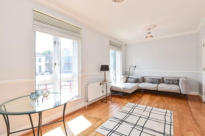 2 Bedroom Flat To Rent In Bermondsey Street, Bermondsey, London, SE1