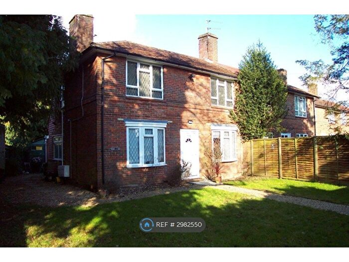 1 Bedroom Maisonette To Rent In Whitelion Road, Little Chalfont, Amersham, HP7