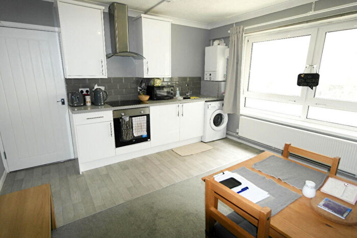 2 Bedroom Flat For Sale In The Shaftesburys, Barking, IG11