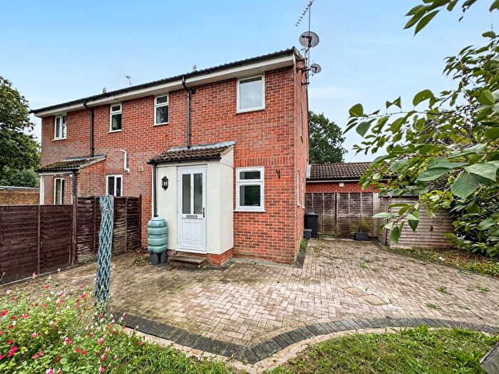 1 Bedroom Semi-Detached House To Rent In Kent Road, Whitehill, GU35