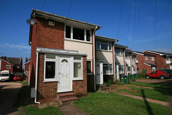 2 Bedroom End Of Terrace House To Rent In Glen Road, Woolston, SO19