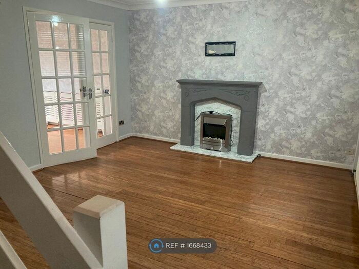 3 Bedroom Semi-Detached House To Rent In Kings Road, Bootle, L20