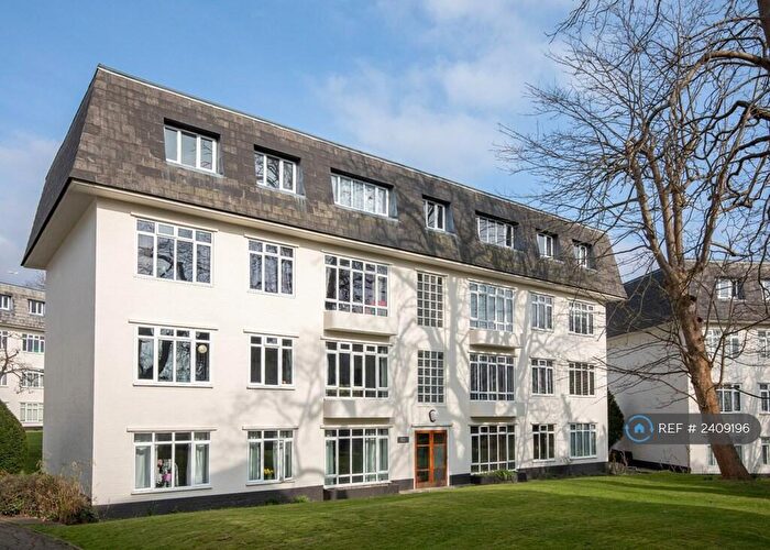 2 Bedroom Flat To Rent In Aintree House, London, SE26