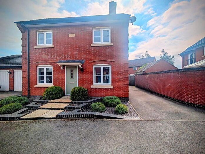 3 Bedroom Detached House For Sale In Garood Close, Newark, NG24