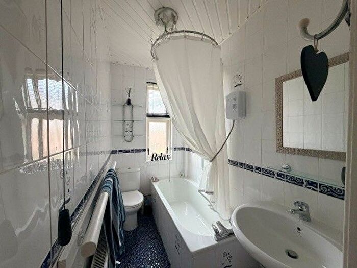 2 Bedroom Flat To Rent In Marryat Terrace, Dundee, DD3