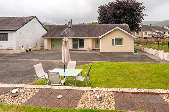 3 Bedroom Bungalow For Sale In Station Road, Llanberis, Caernarfon, Gwynedd, LL55