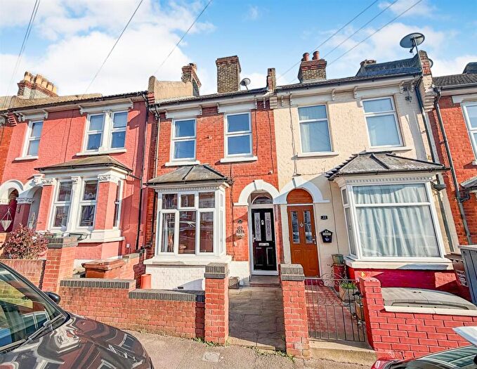 3 Bedroom House For Sale In Prospect Avenue, Rochester, ME2