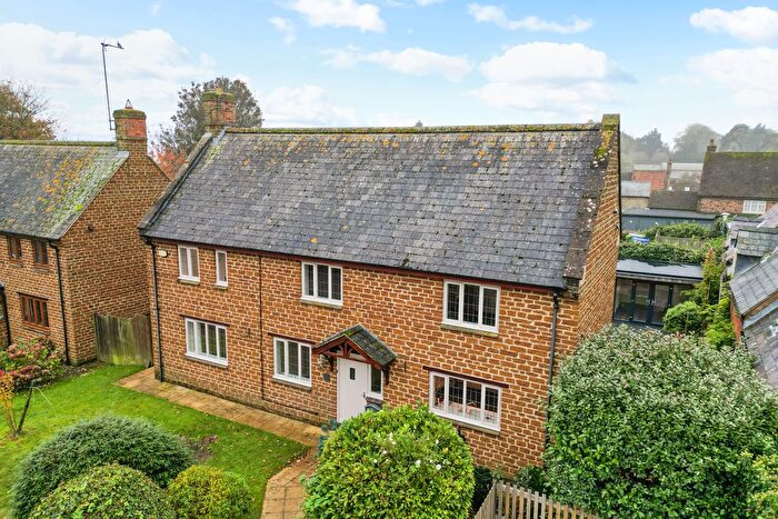 4 Bedroom Detached House For Sale In Lime Avenue, Eydon, NN11