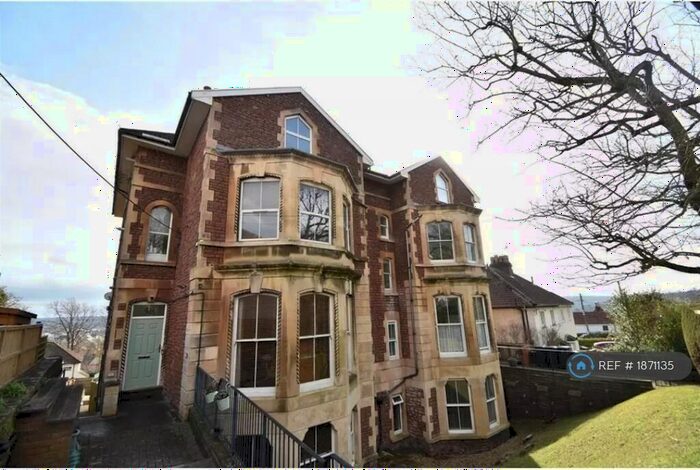 2 Bedroom Flat To Rent In South Road, Portishead, Bristol, BS20