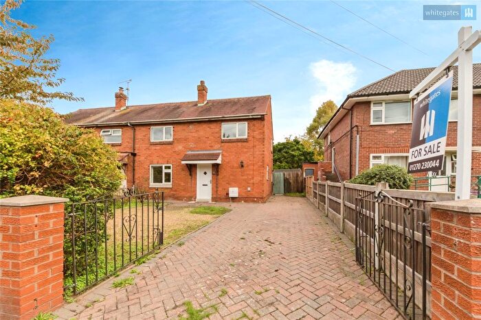 3 Bedroom Semi-detached House For Sale In Queens Drive, Nantwich, Cheshire, CW5