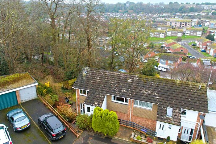 4 Bedroom Semi Detached House For Sale In Highland Close, Folkestone, Kent, CT20