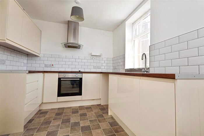 1 Bedroom Flat To Rent In Terminus Road, Eastbourne, BN21