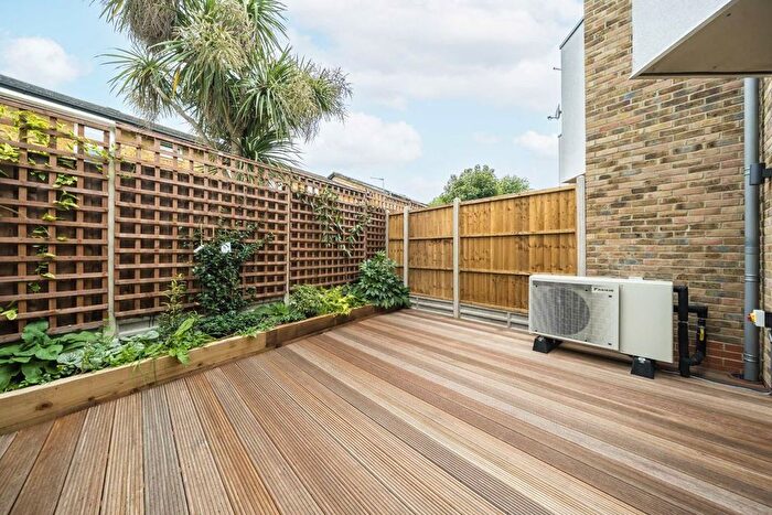 3 Bedroom Terraced House For Sale In Southfields Road, Wandsworth, SW18