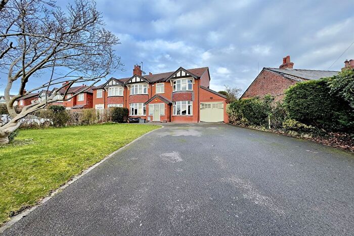 4 Bedroom Semi-Detached House For Sale In Dickens Lane, Poynton, SK12