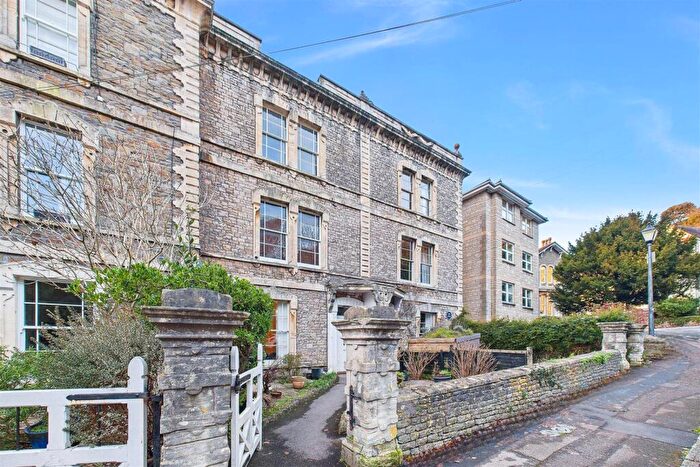 2 Bedroom Apartment For Sale In Moments From Hill Road And Clevedon Seafront, BS21