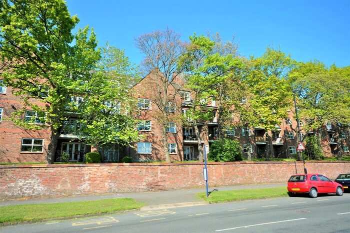 2 Bedroom Flat To Rent In Whitecross Gardens, York, YO31