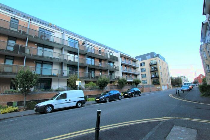 2 Bedroom Flat To Rent In Hopetoun Street, Bonnington, Edinburgh, EH7