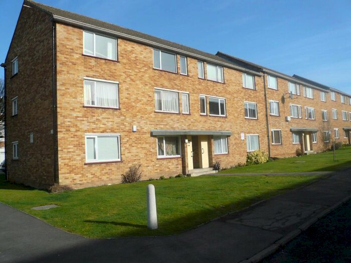 2 Bedroom Flat To Rent In Rodwell Close, Ruislip, HA4