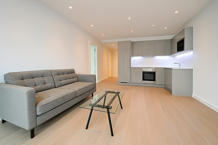 2 Bedroom Flat To Rent In Sayer Street, Elephant Park, London, SE17