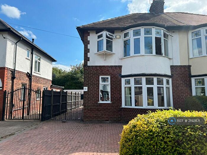 3 Bedroom Semi-Detached House To Rent In Southern Drive, Hull, HU4