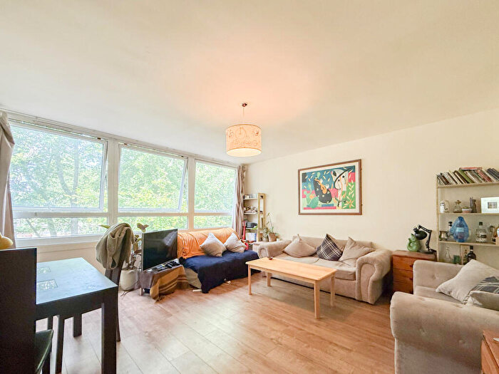4 Bedroom Flat To Rent In Glenfinlas Way, SE5