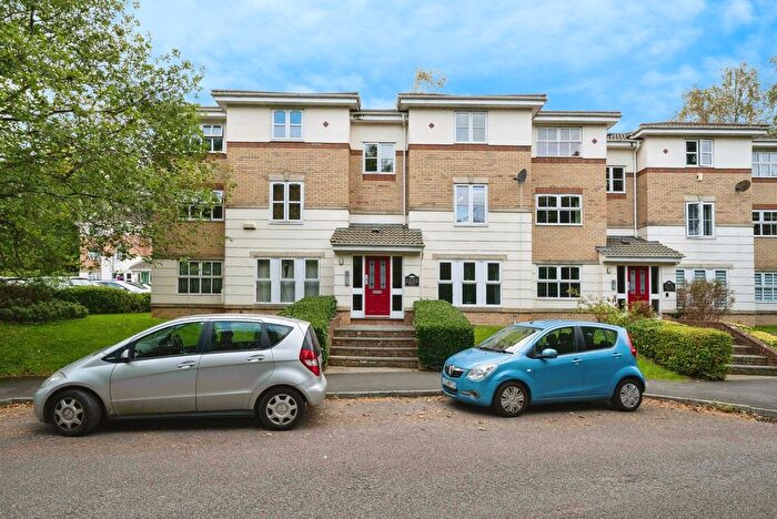 2 Bedroom Flat For Sale In Robertson Drive, St Annes Park, Bristol, BS4