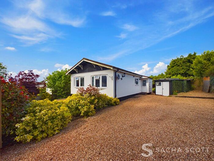 1 Bedroom Park Home For Sale In Boxhill Road, Tadworth, KT20