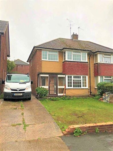 3 Bedroom Semi-Detached House To Rent In Cambria Crescent, Gravesend, DA12