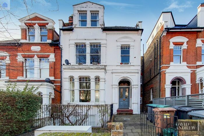 2 Bedroom Flat To Rent In Albany Road, London N4