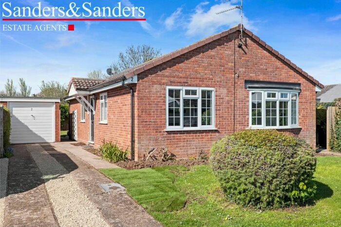 3 Bedroom Bungalow To Rent In Halifax Close, Wellesbourne, Warwick, CV35